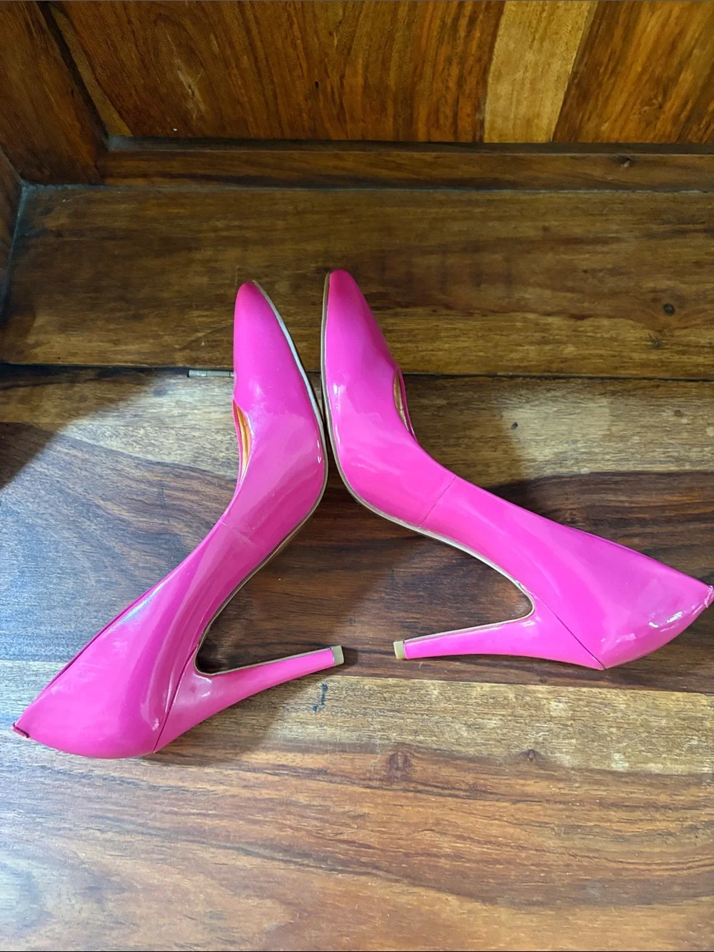 BCBGMaxAzria Hot Pink Patent Pointed-Toe Pumps size 6 1/2